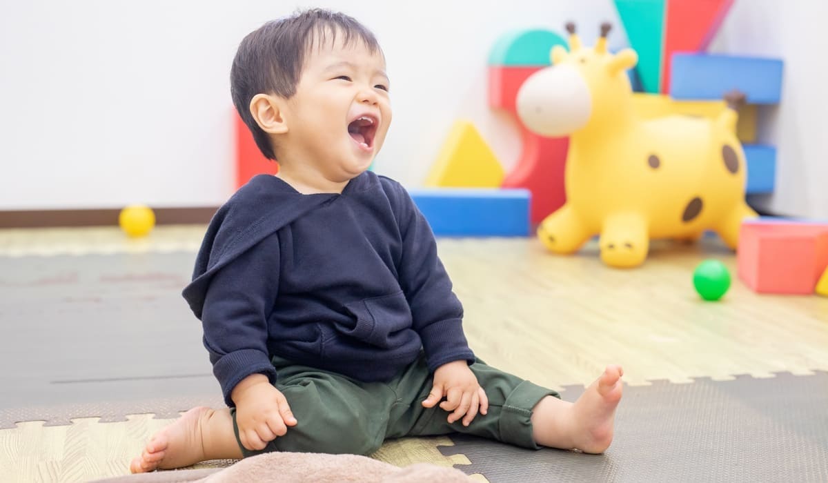 室内遊びの様子～1歳児～兵庫県尼崎市の幼保連携型認定こども園夢の園