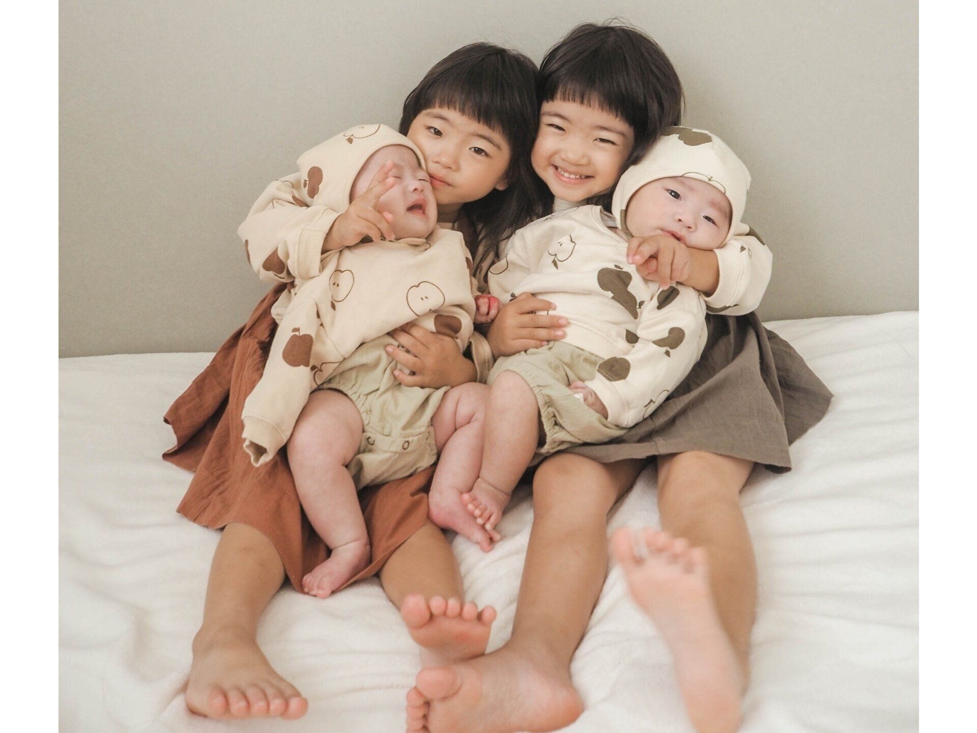 生まれたての双子の姉妹 その後 成長した姿に「可愛い」「すでに個性」「おめでとう」 – ほ・とせなNEWS