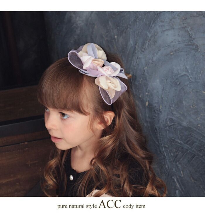 𓂃 ✽ カチューシャがズレないアレンジの リクエストをいただいて くるりんぱだと痛くなってしまうそうで くるりんぱ以外で🤍 どうしようと悩んだけどちょうど投稿しようと思ってた ねじねじアレンジがカチューシャも ズレないし、結構サクッと入れやすくて とる時も