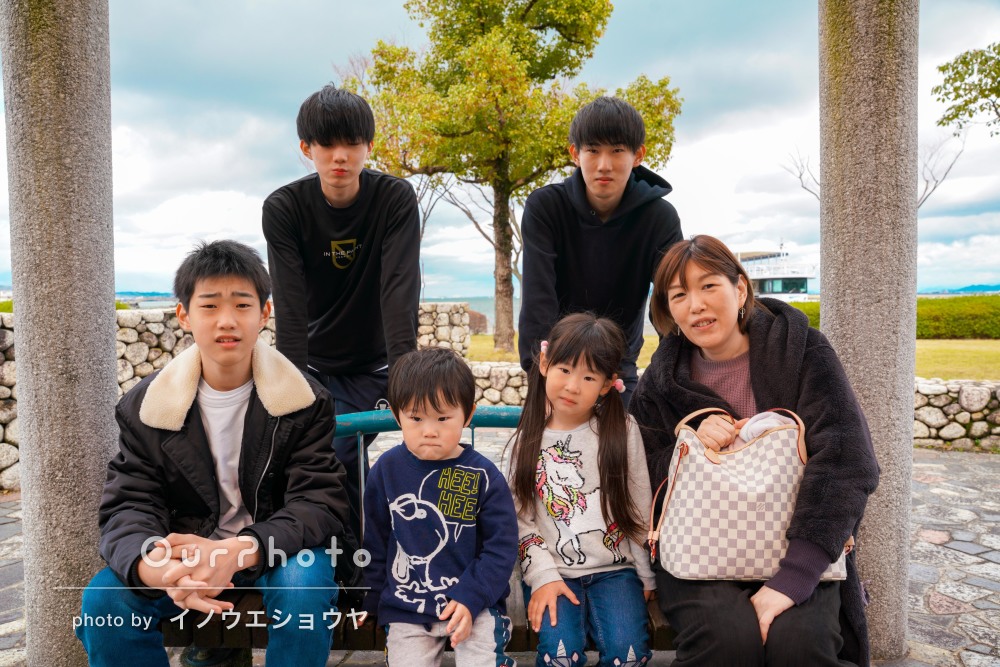 兄弟・姉妹写真 赤ちゃんと一緒に写真を撮ろう!撮り方・アイデアなど - ハピリィフォトスタジオ