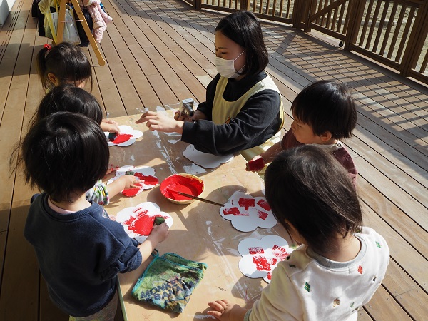 梅の花の製作をしました！ちとせこども園