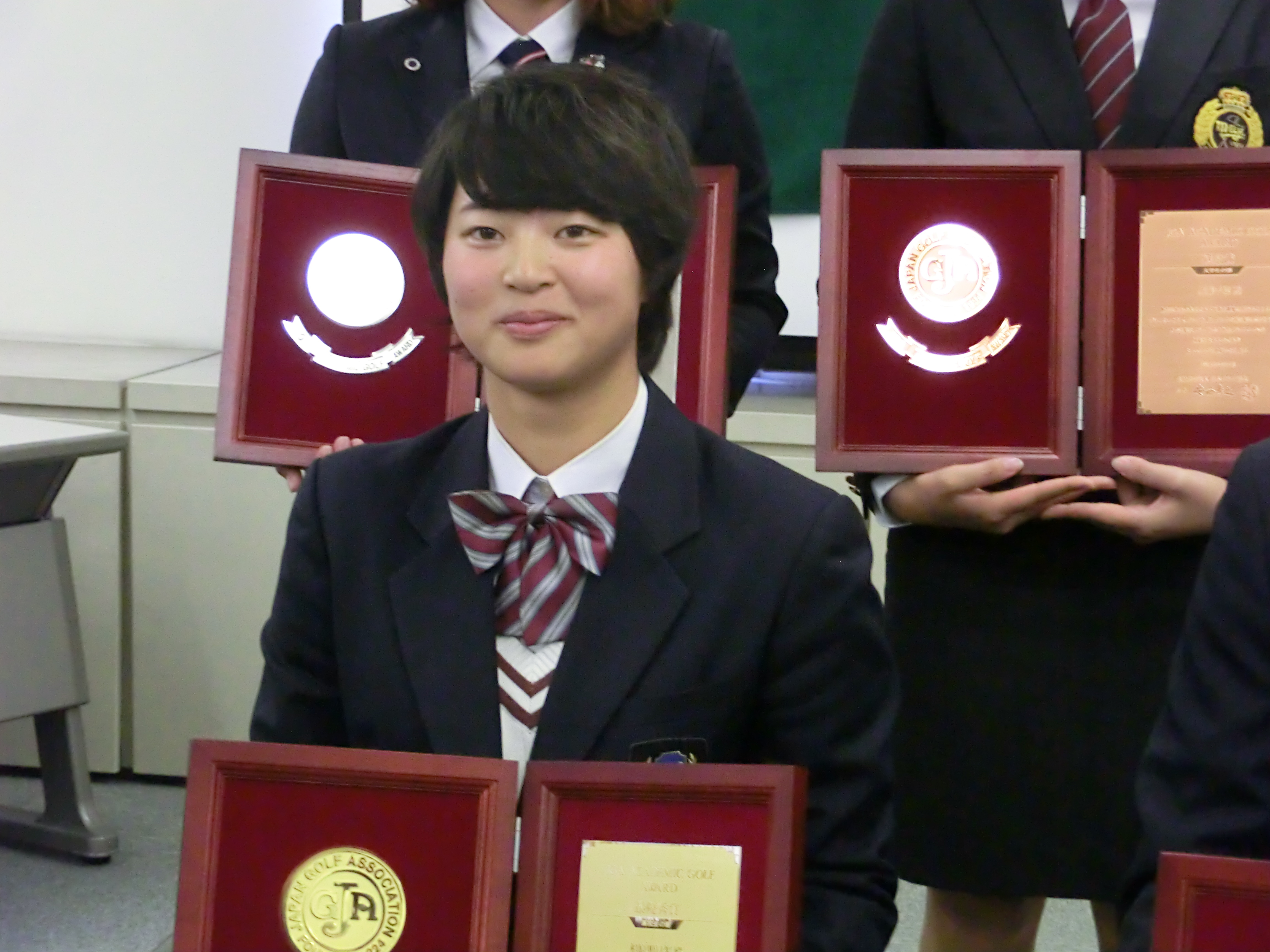 柏原明日架を支え続けた母、初心思い出させ初Ｖ呼ぶ - 国内女子ゴルフ : 日刊スポーツ