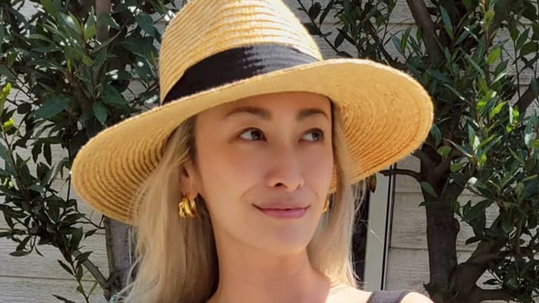 山田杏奈、宇宙人姿のオフショが「宇宙一かわいい宇宙人」「どんな姿でも無敵すぎ」と話題 - スポーツ報知