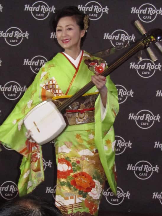 長山洋子 56 「コイツからかってんなって 笑 」米国人夫と結婚15年 今でも毎日「なんでそんなに綺麗なの」CHANTO WEB