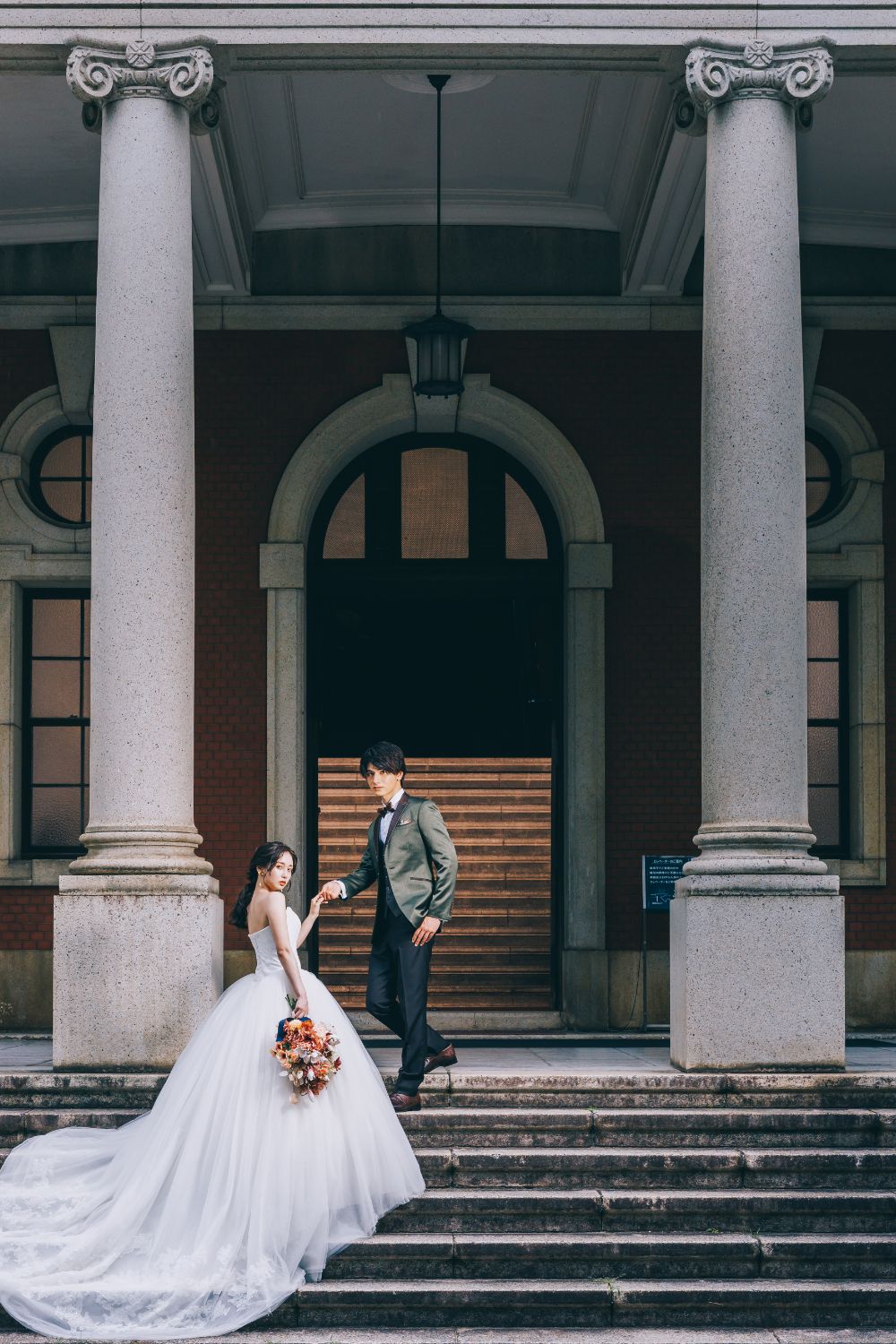 市政資料館にてフォトウェディングをされたお客様のご紹介♡お知らせ＆ブログウェディングドレス 名古屋 SOPHIA ソフィア 色打掛 白無垢カラードレス タキシード レンタルドレス 貸衣装 結婚