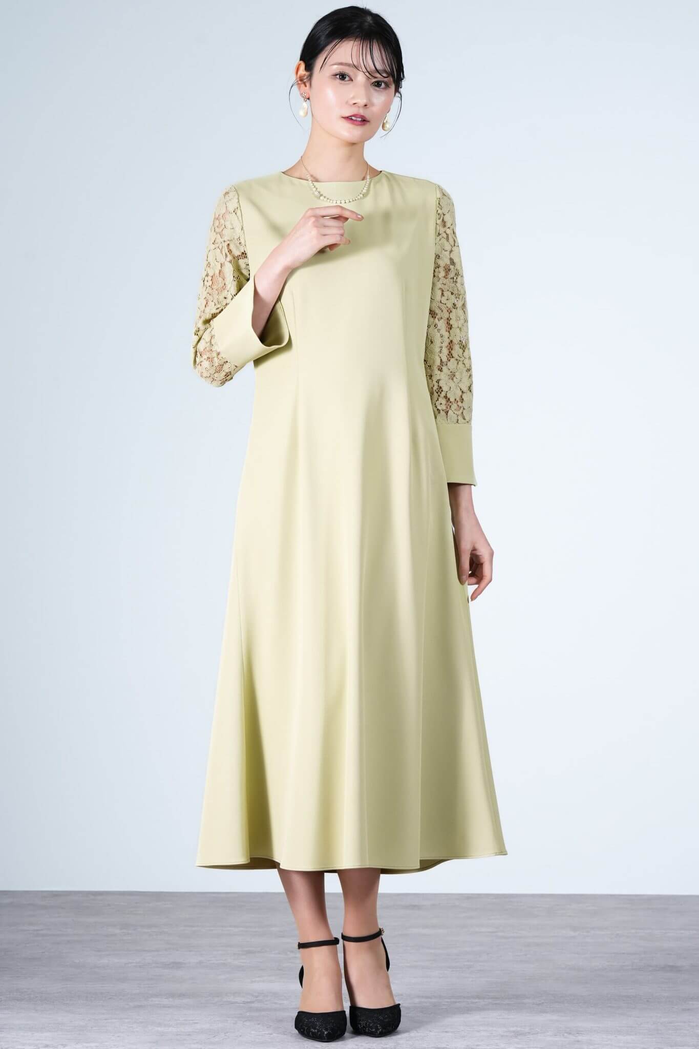 お宮参りでのママの服装はどうすればいい？おすすめのママコーディネート4選こども写真館スタジオアリス写真スタジオ・フォトスタジオ