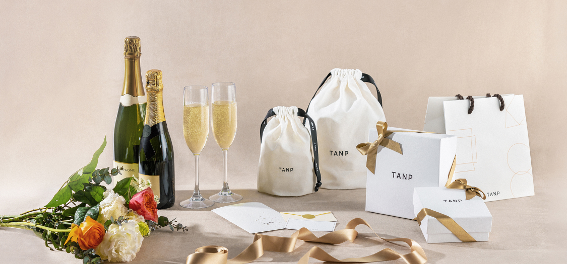 夫・旦那へ贈る 結婚記念日プレゼントおすすめ30選!ちょっとしたギフトや面白いグッズもPicky's Life