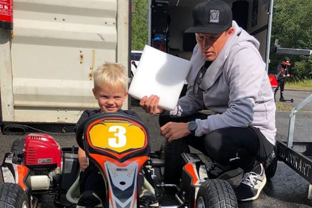 Amazon.co.jp: キッズ Tシャツ キミ・ライコネン 子供服 トップス 半袖 ティーシャツ 男の子 女の子 青少年 ラウンドネック シンプルカットソー 肌着アル 快適 人気 個性 柔らかい おしゃれ 寝間着 部屋着 日常服 贈り物 100-160cm : ファッション