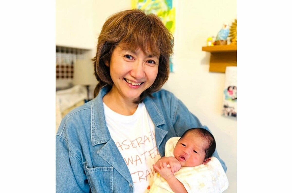 古村比呂 長男の結婚式報告「笑顔の日々でありますように」 今年3月に「家族が一人増えました」 - スポニチ Sponichi Annex 芸能