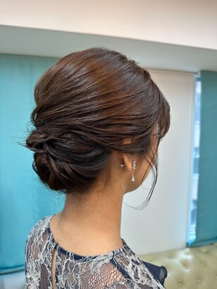 結婚式の髪型 洋装派の母親必見！ドレスに合う50代～向けのヘアスタイル11選をご紹介結婚ラジオ結婚スタイルマガジン
