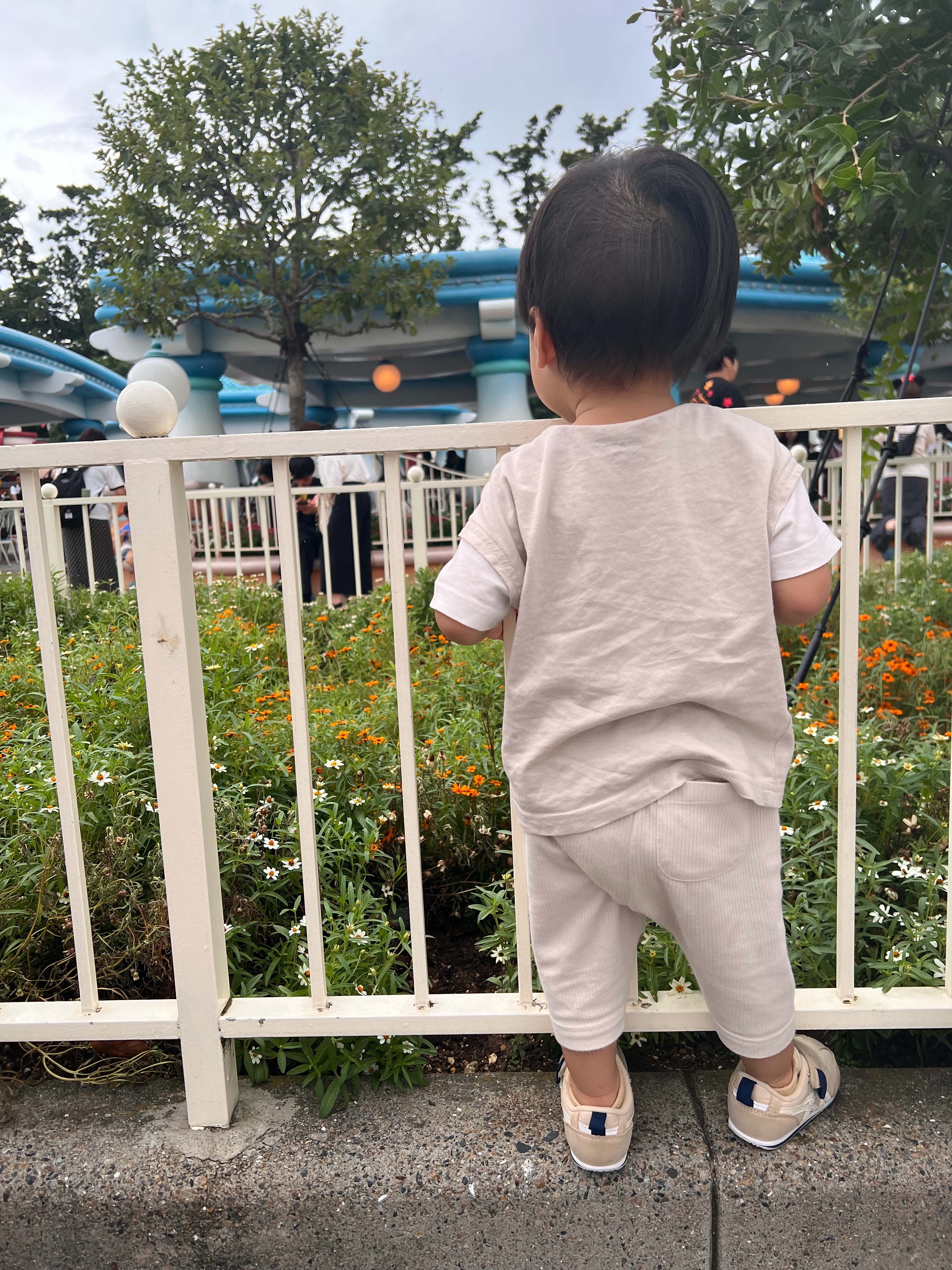 1歳でディズニーランド！服装はどこで買った？防寒対策など注意点は？https:www.hatsumamayuki.com