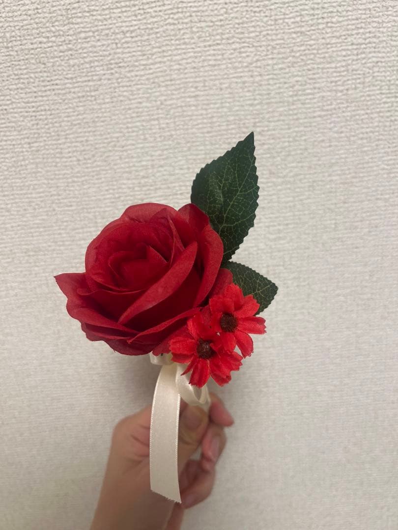 赤い薔薇と紫陽花のヘッドドレス 成人式 結婚式 袴 ウエディング 美女と野獣 赤 バラ 発表会 髪飾り ウェディングiichi日々の暮らしを心地よくするハンドメイドやアンティークのマーケットプレイス