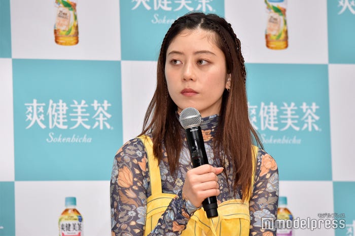 浅野忠信映画「かなさんどー」2025年公開！ 素敵な堀内敬子さんと夫婦役を演じました！ 娘役の 松田るか さんも最高の娘を演じてくれていつも助けてくれました！照屋監督の熱い想い、そして演者を深く理解してくれる演出にも感謝です！ とってもいい映画なのでぜひ見