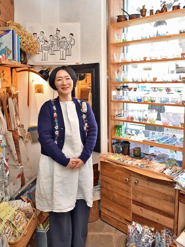 すてきな装丁や装画の本屋 Bird Graphics Book Store現代アートを続けていたら、いつのまにかマタギの嫁になっていたすてきな装丁や装画の本屋 Bird Graphics Book Store