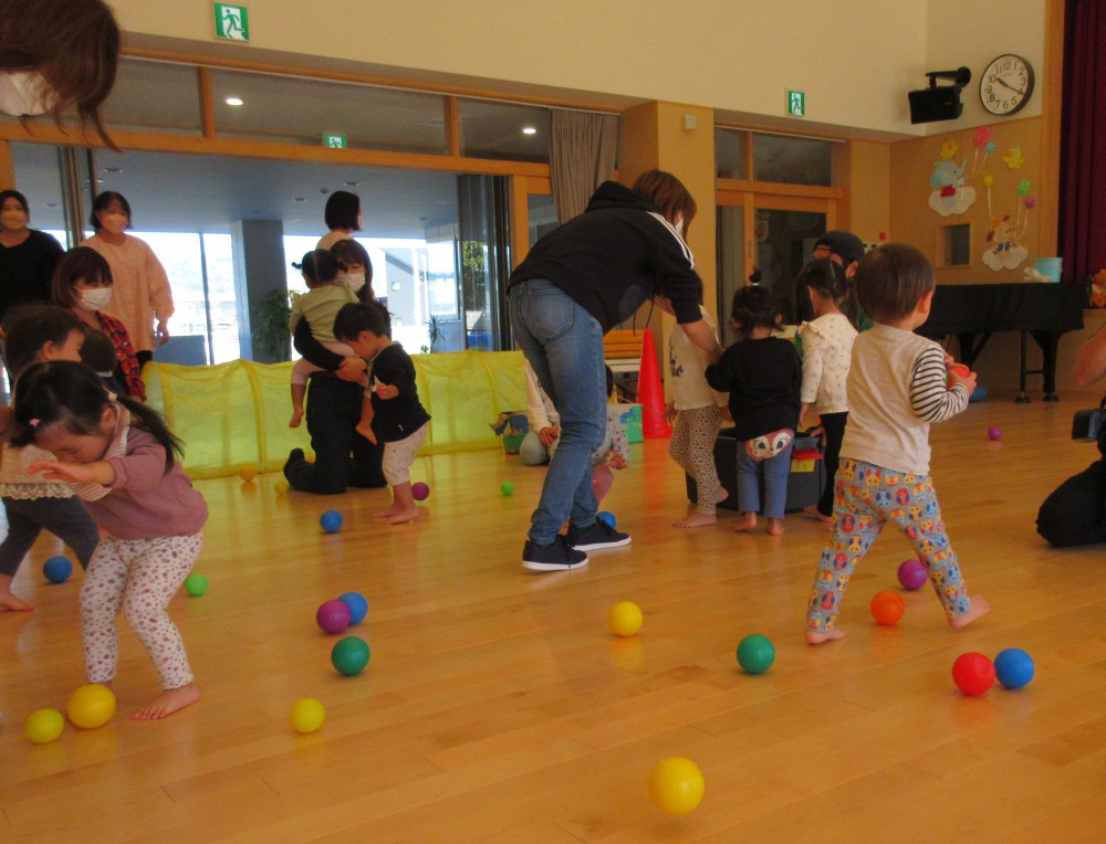 0～3歳まで年齢別 子どもの室内遊びの方法とメリットをご紹介0歳からの幼児教室 ベビーパーク