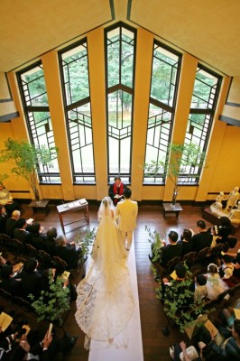 自由学園明日館」が舞台。プレス・森次まりなさんのクラシカルウェディング ハッピーストーリーvol.93- ハッピーストーリーSPUR