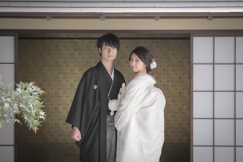 おでこ出し”で印象チェンジ！凛々しさ満点 和装新郎ヘアSNAP ゼクシィ