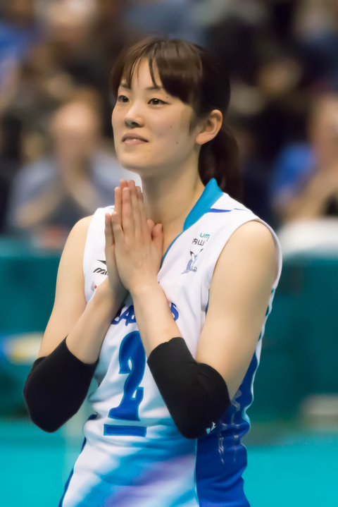 独自 ロンドン五輪女子バレー銅メダリスト・山口舞、妻子持ち男性と「沖縄旅行」で堂々不倫！「謝罪なし即結婚」の“開き直り”略奪婚トラブルが勃発 -YouTube