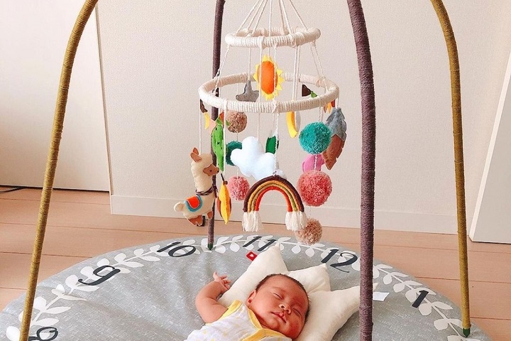 ダイソーに、赤ちゃん便利グッズがたくさん出てました👶✨daisoダイソー 100均 ベビーグッズオムツポーチ 母子手帳ケース ベビーカー マグマグポーチ