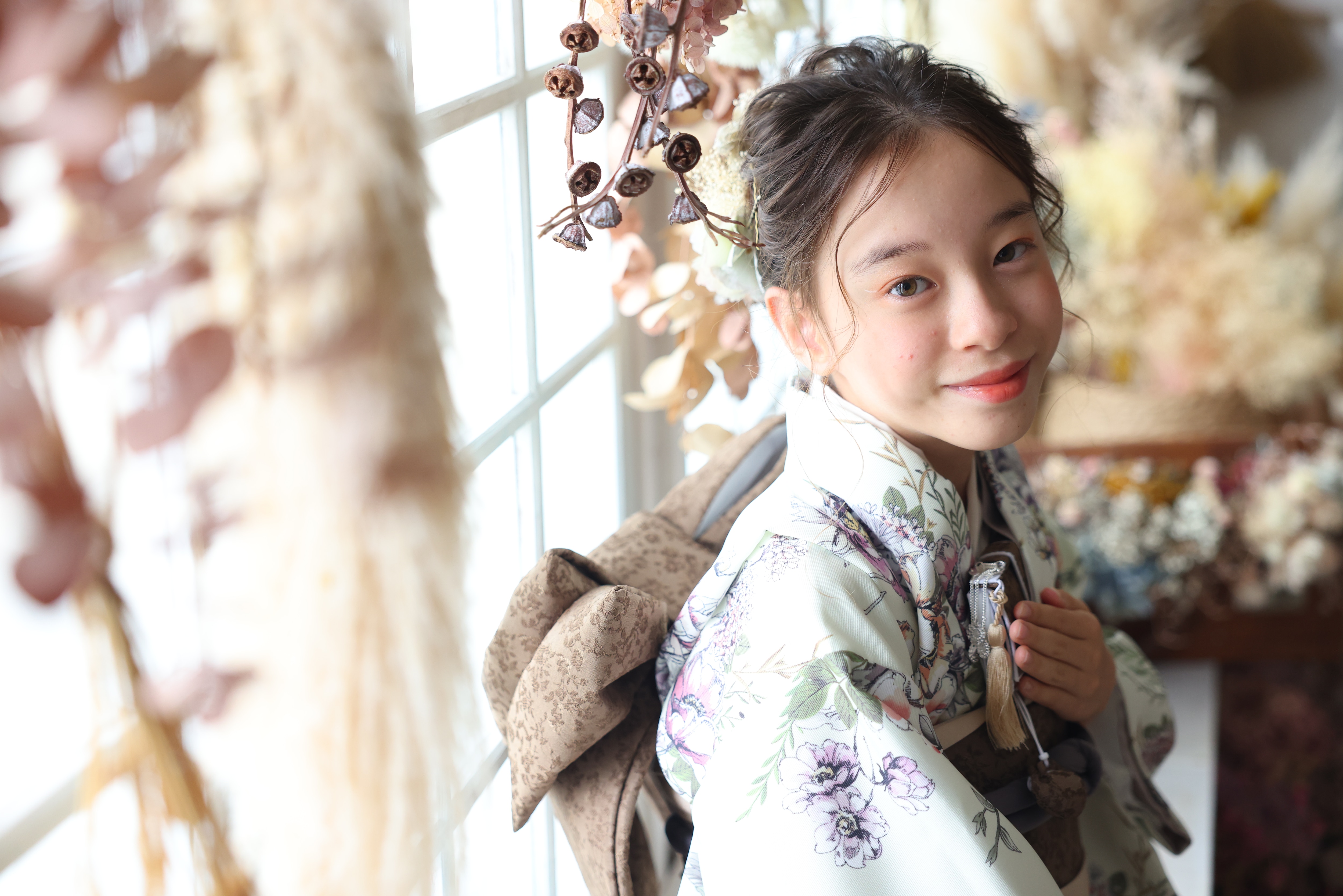 2025年最新版 7歳の七五三におしゃれで可愛い髪型20選！35スタイルを紹介 - 七五三,成人式,フォトウエディングの撮影なら阿部写真舘 茨城プレイアトレ土浦店へお任せ