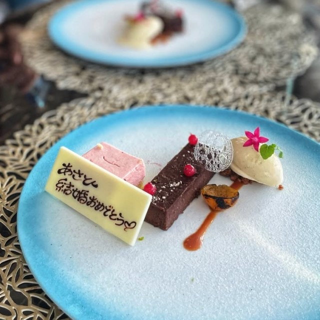 結婚記念日は英語でなんていう?記念日に贈れる英語のメッセージもご紹介します結婚ラジオ結婚スタイルマガジン