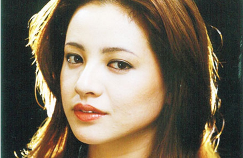 夏樹陽子の画像・写真犬好きは今も昔も！犬を抱き抱える夏樹陽子 - 5枚目週刊女性PRIME