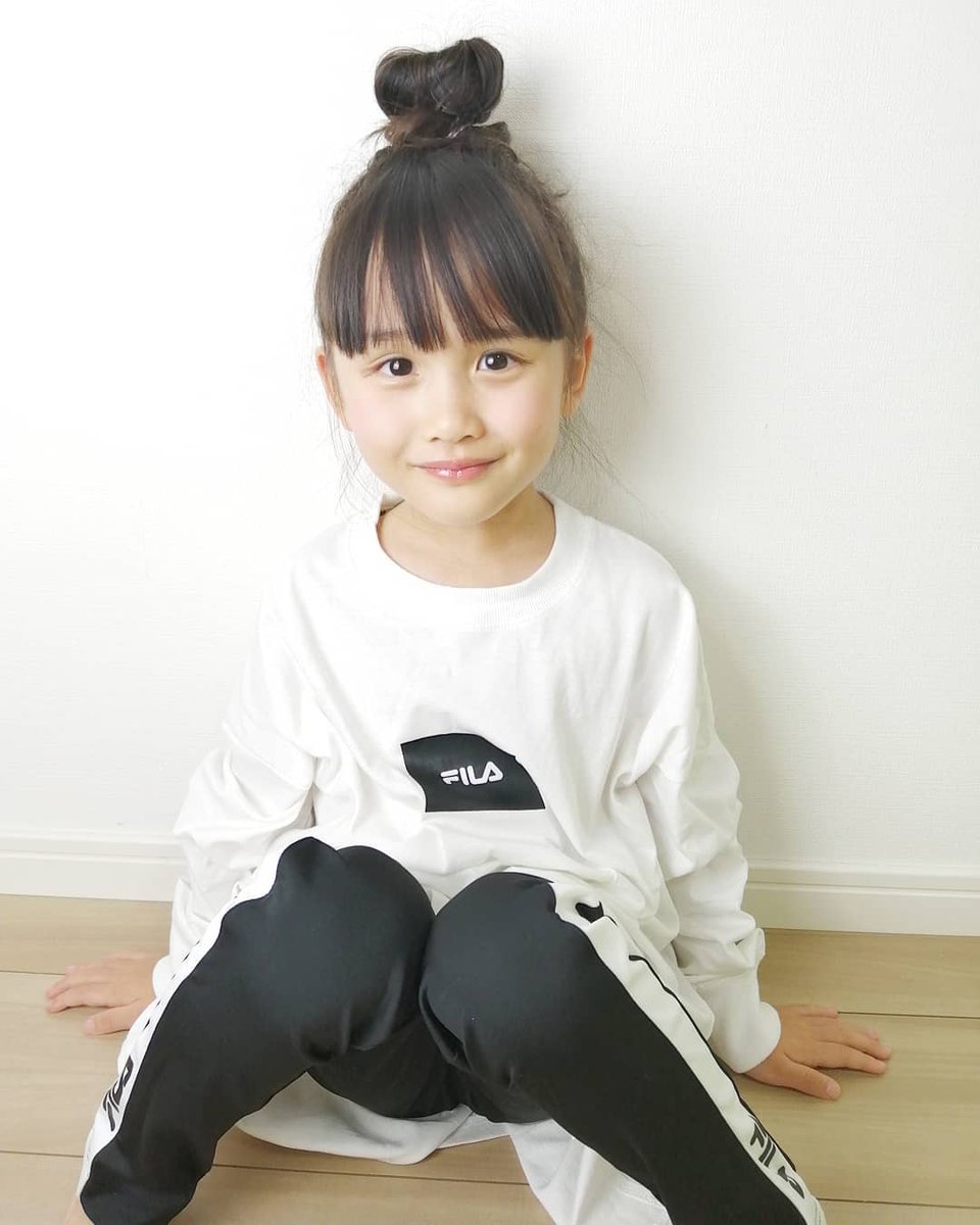 127,738 女の子 小学生 Stock Photos, High-Res Pictures, and Images - Getty Images