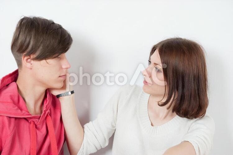 頬に手を添える男女カップルイラスト - No: 22574093無料イラスト・フリー素材なら「イラストAC」