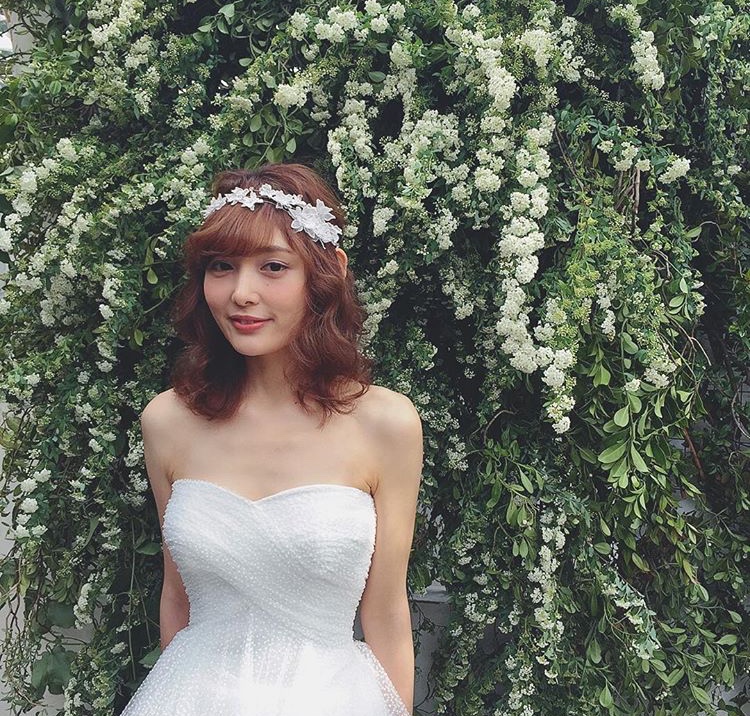 花嫁必見！とにかく可愛い♡ハーフアップのウェディングヘアアレンジWedding Tipsウェディングのプロが届ける結婚式のアドバイス