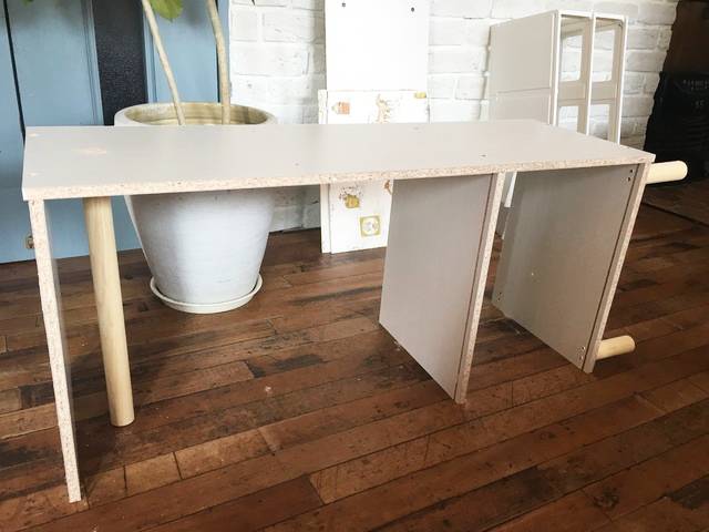 子ども用ハンガーラックをニトリのカラーボックスで作ろうRoomClip mag暮らしとインテリアのwebマガジン