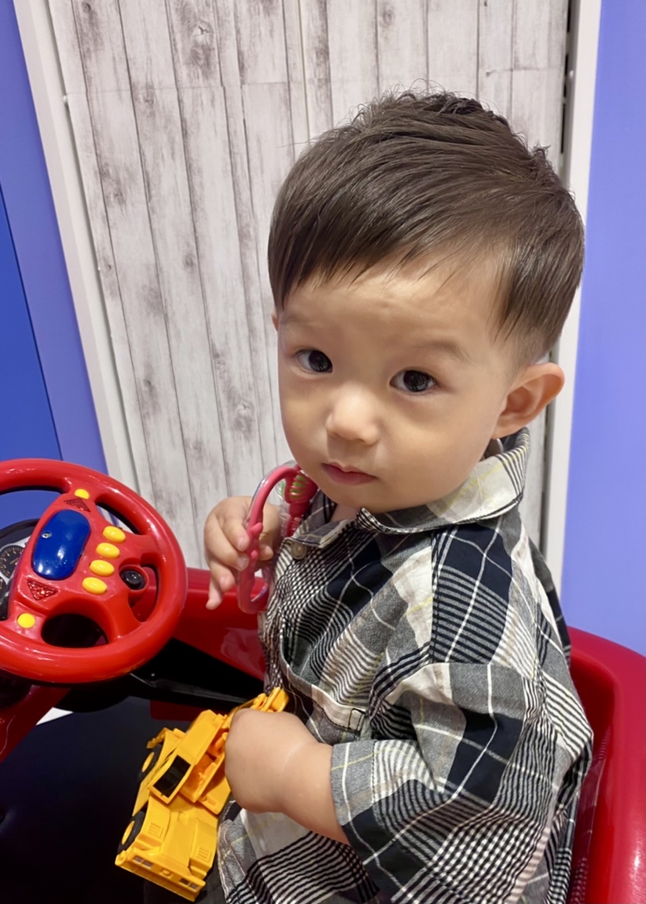 ツーブロック男の子男の子ヘア男の子髪型子どもの髪型チョッキンズキッズ専用サロンキッズカット男の子ママかわいいかっこいいヘアカットモデル