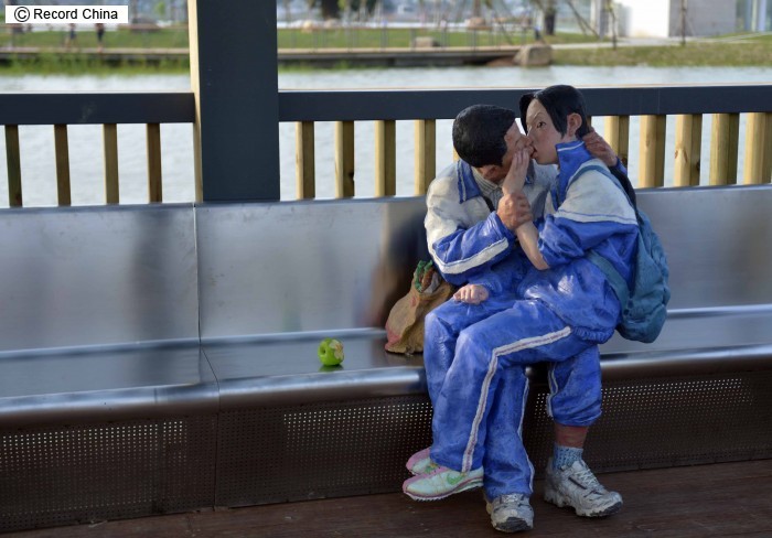 なぜ今｢高校生のキス離れ｣が起きているのか 若者を恋愛から遠ざけた本当の原因と