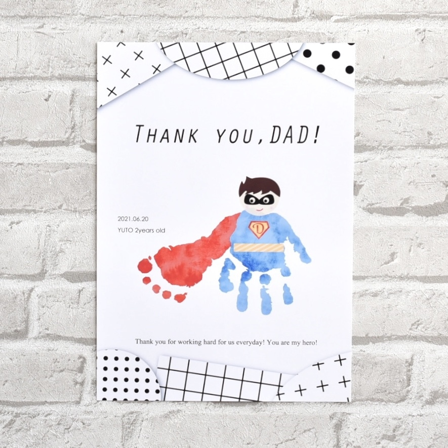 親子でぬりぬりペタペタ楽しい「手形足形アート」つづる