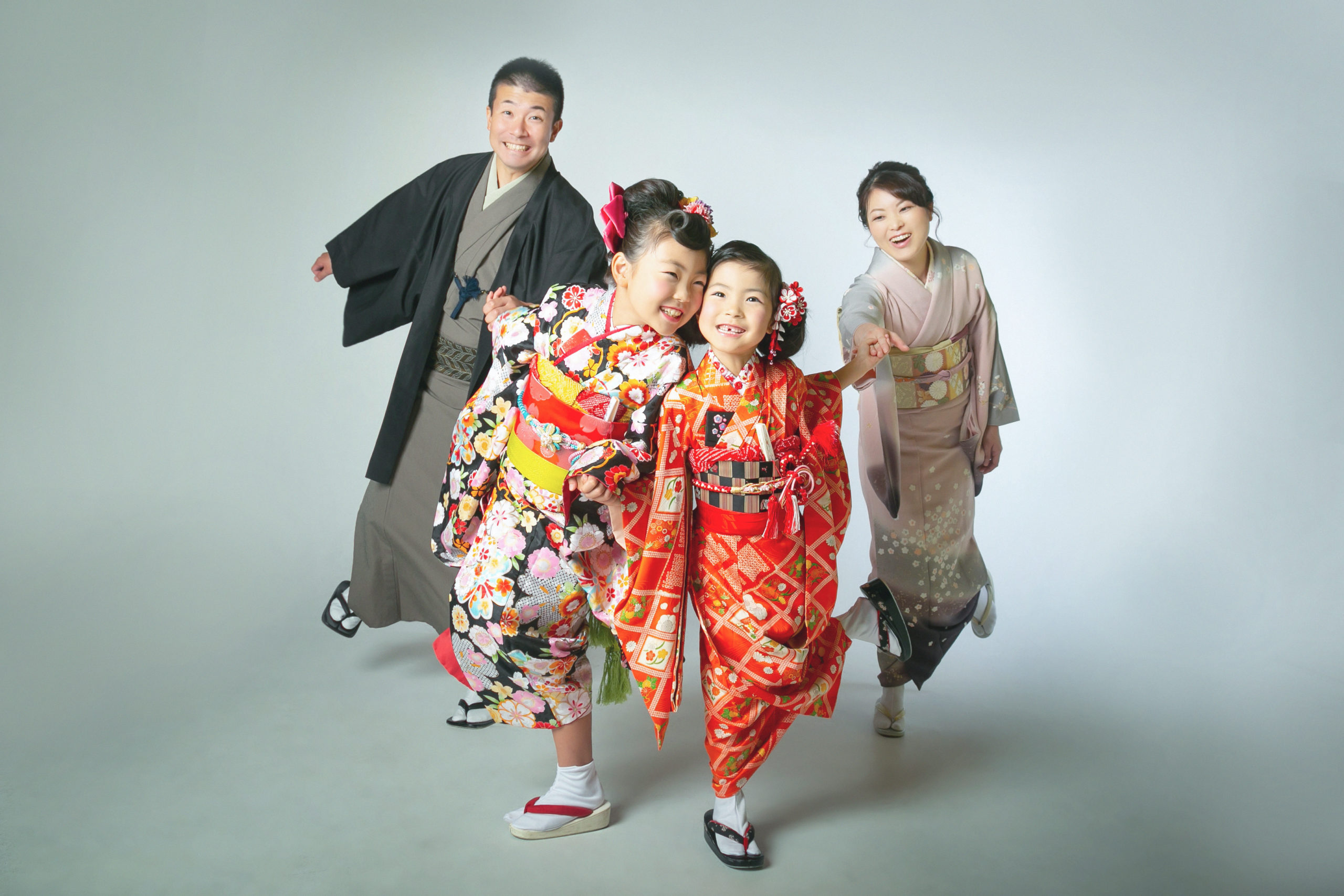 かっちり？自然に？七五三のポーズ特集！～7歳女の子編 - 愛知・名古屋・岡崎のおしゃれな七五三写真撮影・前撮りフォトスタジオノーブレム