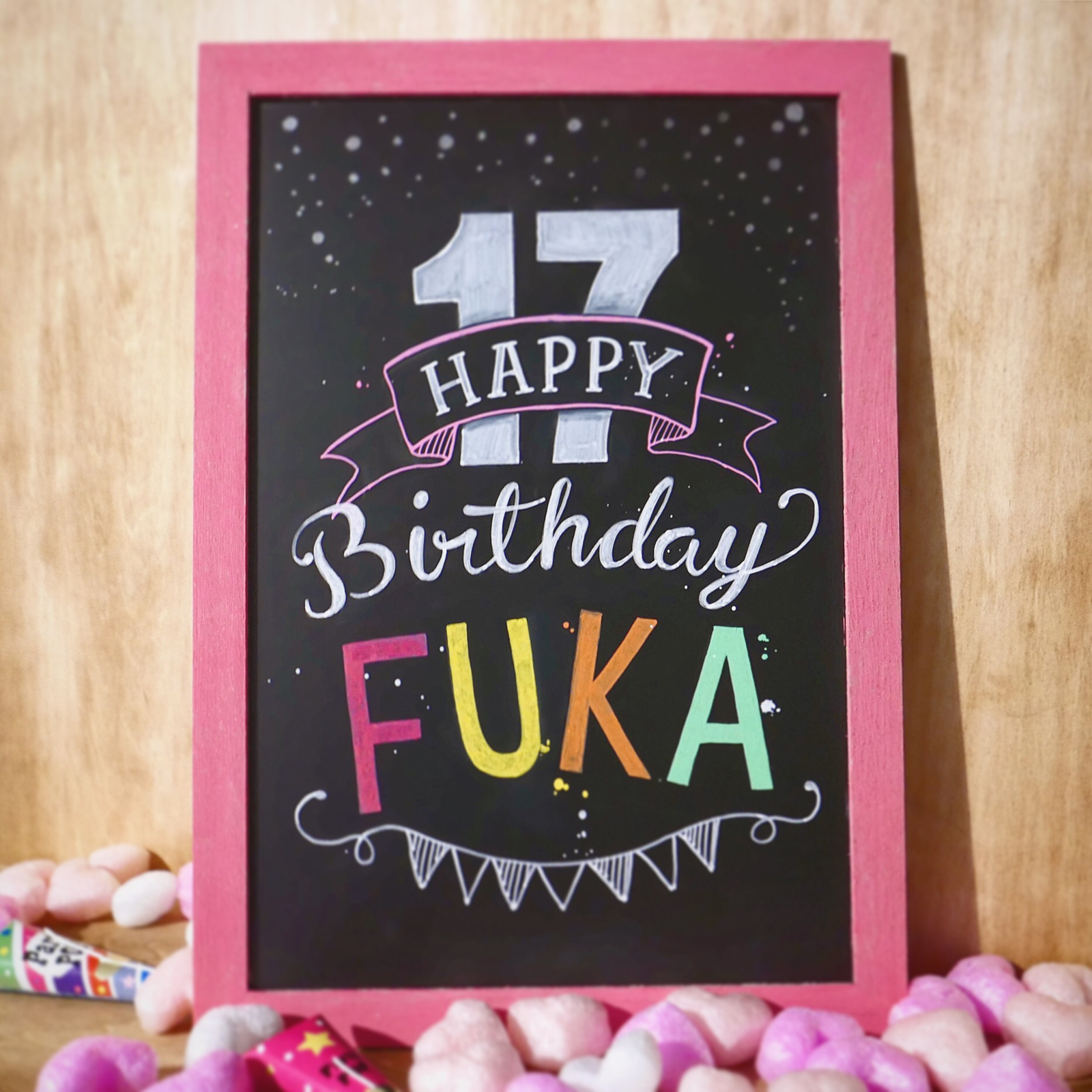 おしゃれな英語の誕生日メッセージを贈ろう!例文と贈り物に合うフレーズを紹介似顔絵グラフィックス