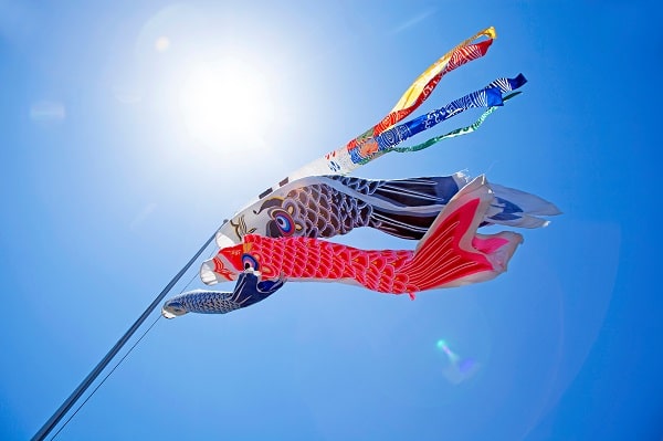 保育園で伝える「こどもの日の由来」子どもに分かりやすい紙芝居！こいのぼりの歌♪