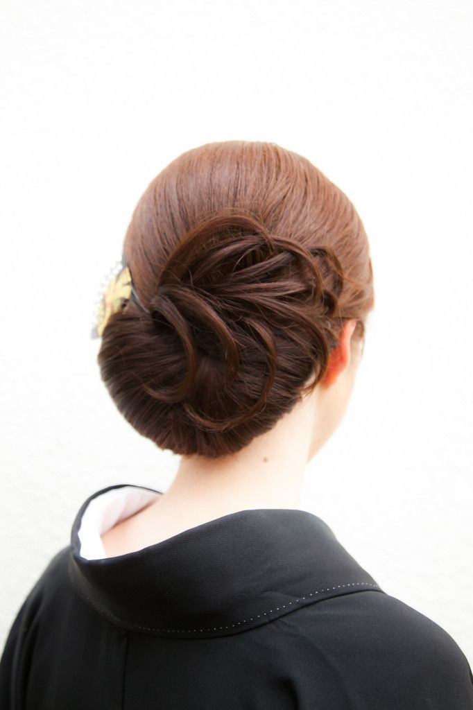 結婚式ゲストの髪型 美容院でのヘアセットもセルフアレンジも！長さ別・大人可愛いお呼ばれヘアみんなのウェディングニュース