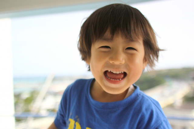 息子の可愛い笑顔に癒される日常