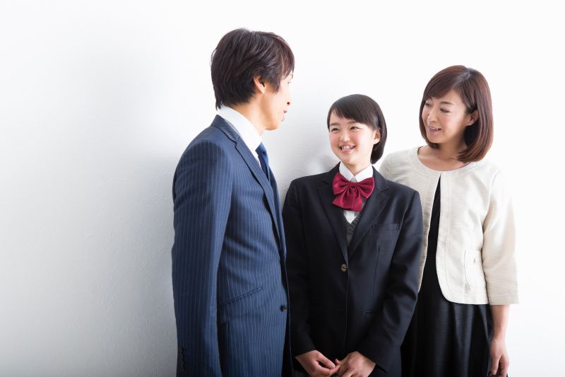 両家顔合わせ前にチェック!二人・両親の基本の服装・カジュアルな服装