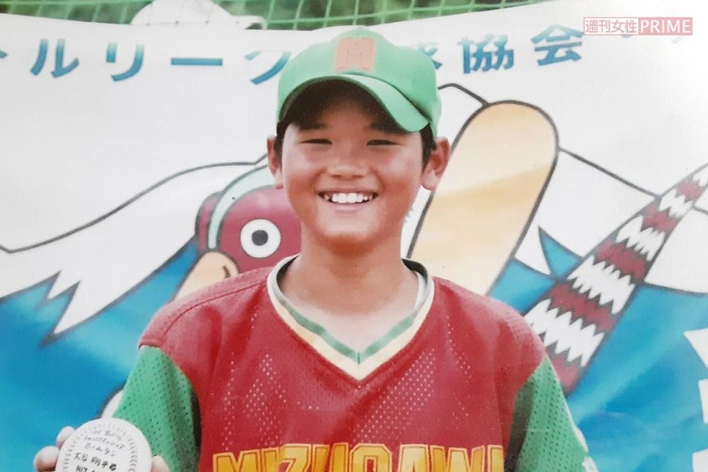 大谷翔平、頭を“コツン”の新パフォーマンス「ヘッド・バンプ」に一塁コーチ「問題は、彼の身長が高すぎる」TBS NEWS DIG