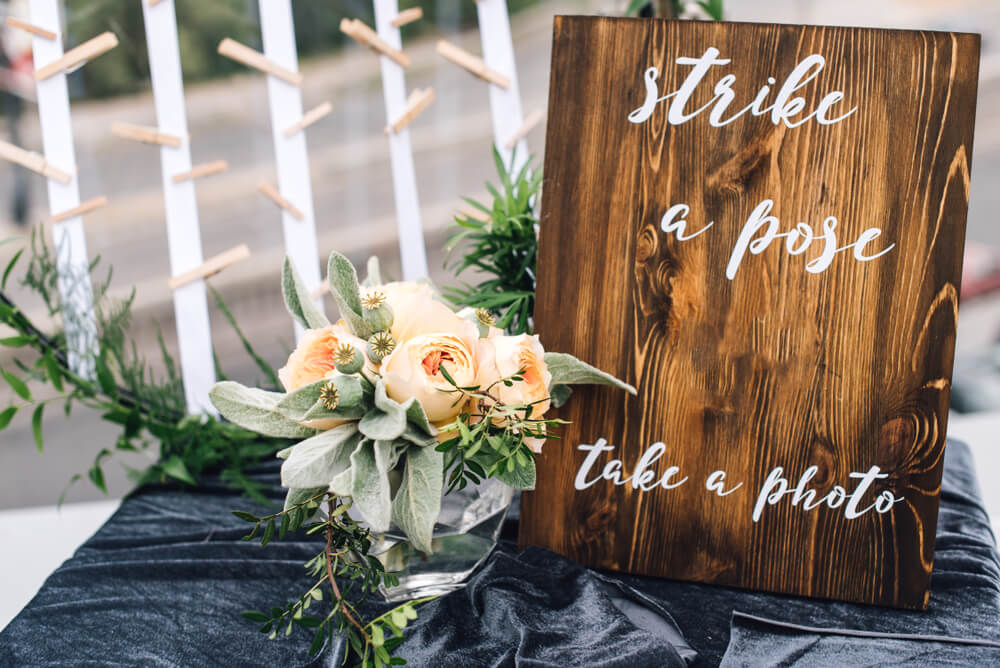 結婚式の受付飾りアイデア☆１００均でも買えるおしゃれなアイテム色々！ – ￼大阪の結婚式情報