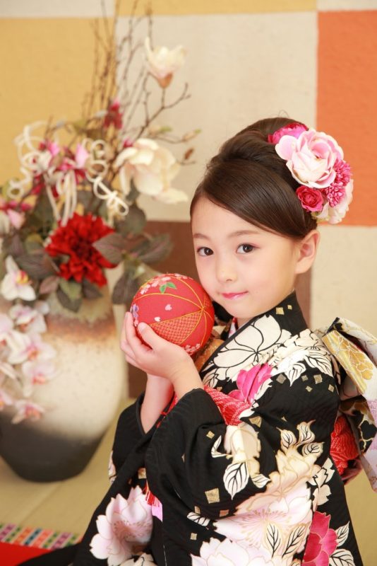 七五三 ヘアスタイル」のアイデア 23 件七五三 ヘアスタイル, 七五三, 子供 着物