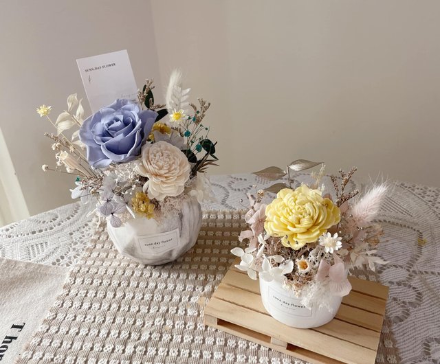 胡蝶蘭 コチョウラン バルーンギフト名入れ無料造花 フラワーギフト 開店祝い 周年記念 結婚祝い バルーン ギフト 卓上バルーン 誕生日高級感 バルーンアレンジメント 女性向け 豪華 おしゃれ 花入り プレゼント 飾り付き 送料無料 -Hiding - プレゼント