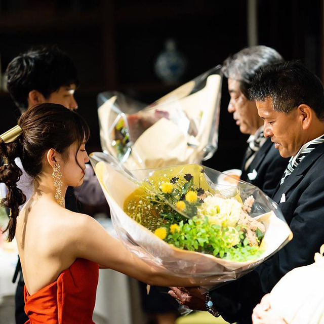 結婚式で両親に渡す花束nico