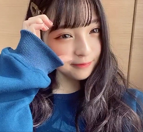 みなみプリクラでファンを睨んだTikTok