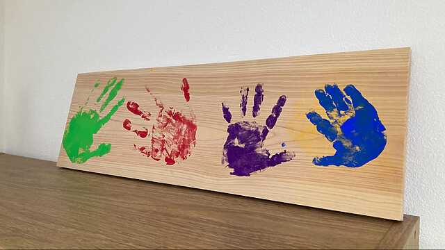 おしゃれで可愛い家族や赤ちゃんの手形アート！インテリアにも！とくべつをつくるジャーナル