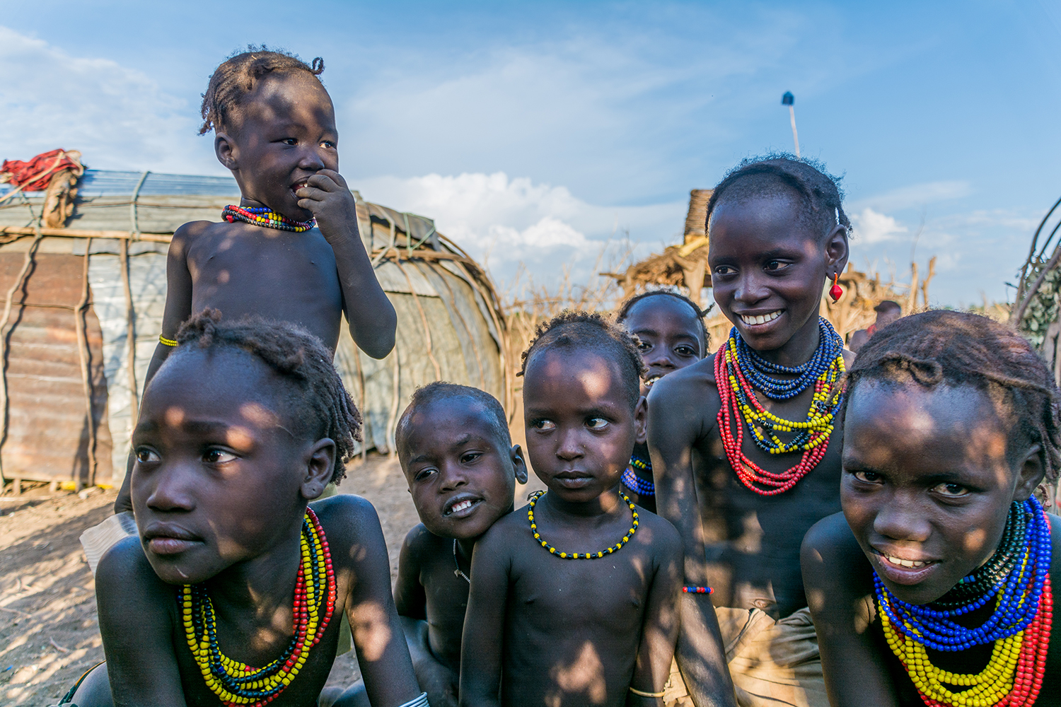 モロッコの部族の女性たち、顔の入れ墨の伝統が衰退していくのを目のあたりにARAB NEWS