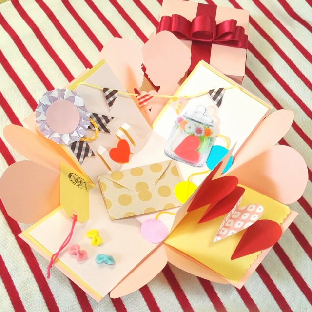 部活仲間に贈りたい🏀 ⁡ ⁡ みんなの手作りお守りが 可愛すぎるから見てみて🥺💜 ⁡ ⁡ 部活メンバーと一緒に作っておそろにしたり 先輩に プレゼントしてみるのもいいよね🎁 ⁡ 一生の思い出になるから作ってみたーい！🙈 ⁡ ⁡ ⁡ Photo by @meeeme1030@ri___n0702 @0814mio.s