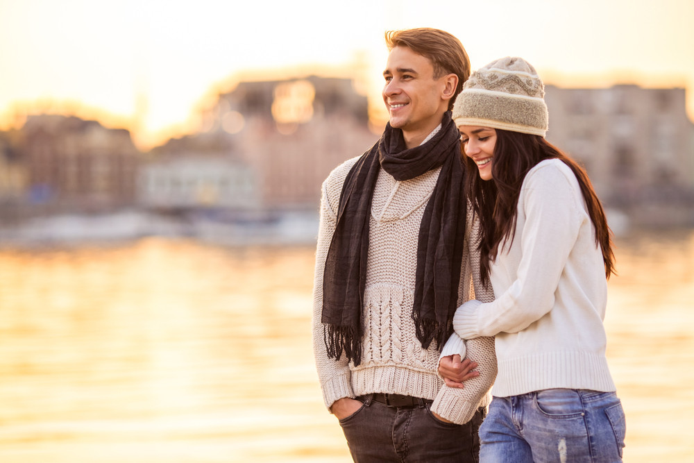 腕組みデートの写真・画像素材-Snapmart スナップマート