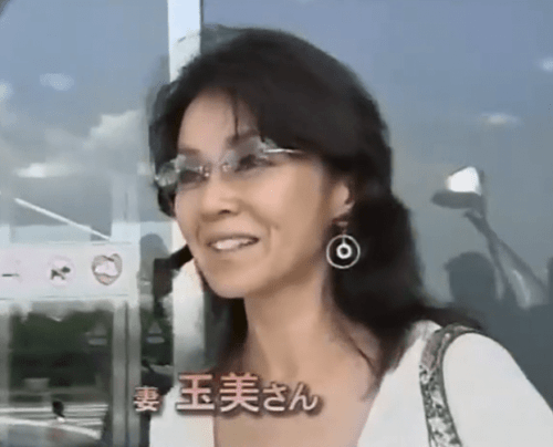 新田真剣佑と眞栄田郷敦の母親って、実はアメリカの白人だって聞いた- Yahoo!知恵袋